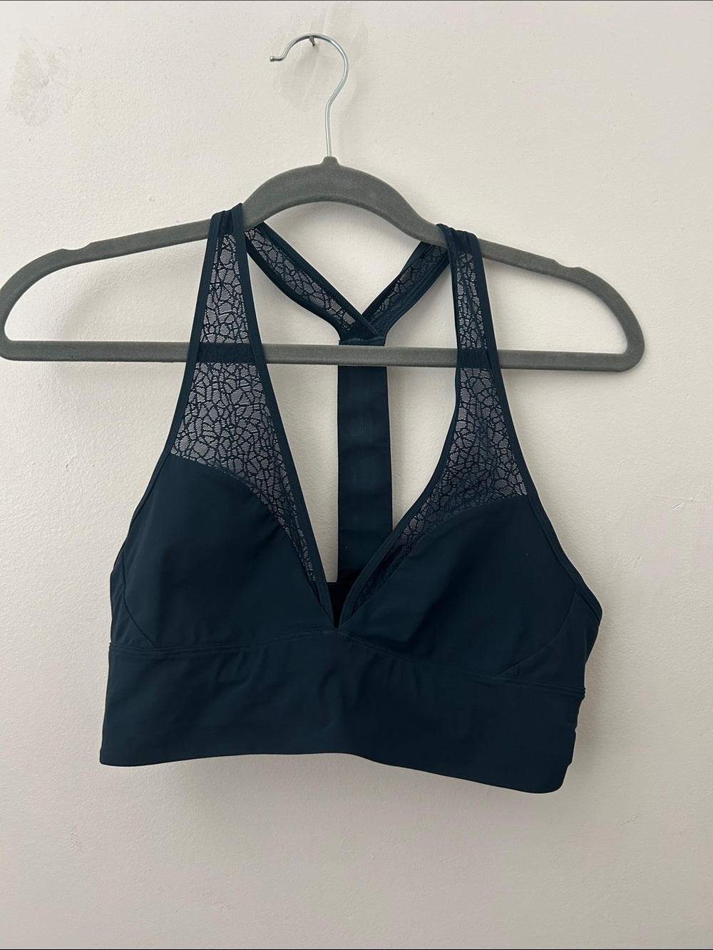 lululemon athletica Navy Lace-Trim Racerback Sports Bra Sz 8